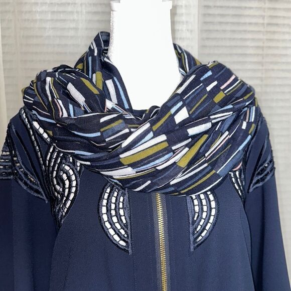 Ann Taylor Lightweight Rayon Navy Multi Linear Print Raw Fringe Edge Scarf Wrap - Picture 4 of 10
